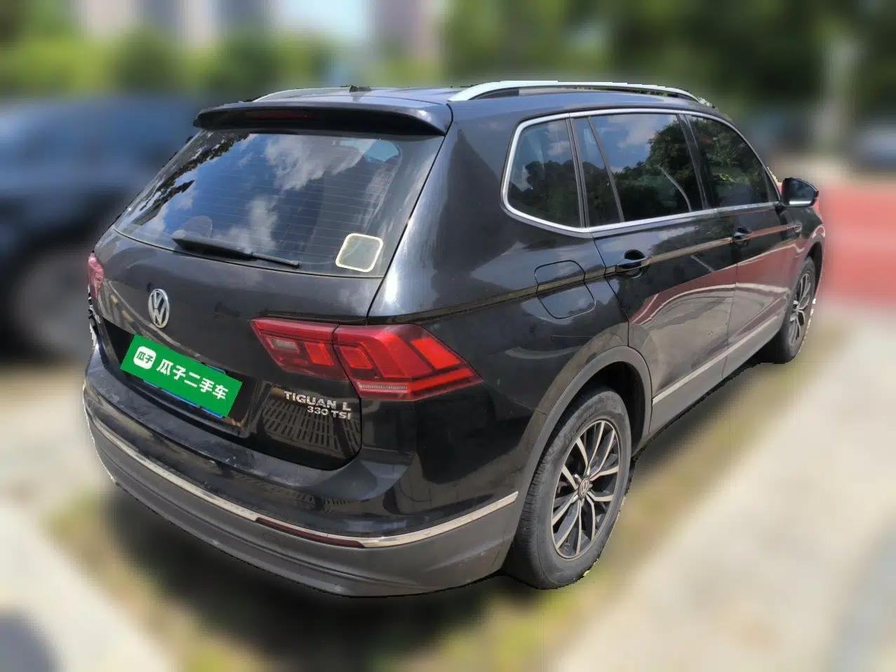 Volkswagen Tiguan L 2017 330TSI Automatic Two-Wheel Drive Luxury Edition — миниатюра 6