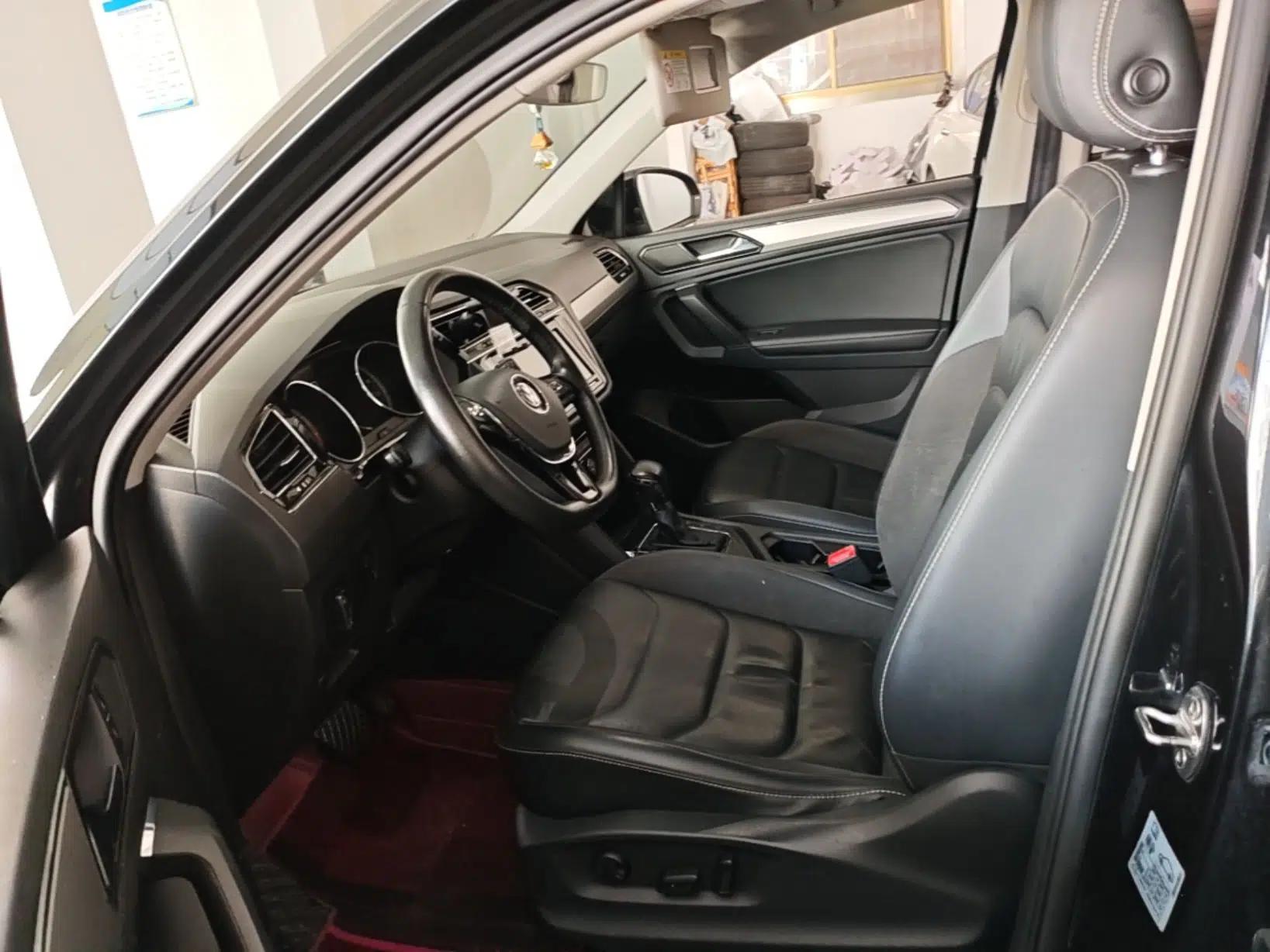 Volkswagen Tiguan L 2019 330TSI Automatic Two-Wheel Drive Smart Luxury Version China V Emission Standard — миниатюра 17