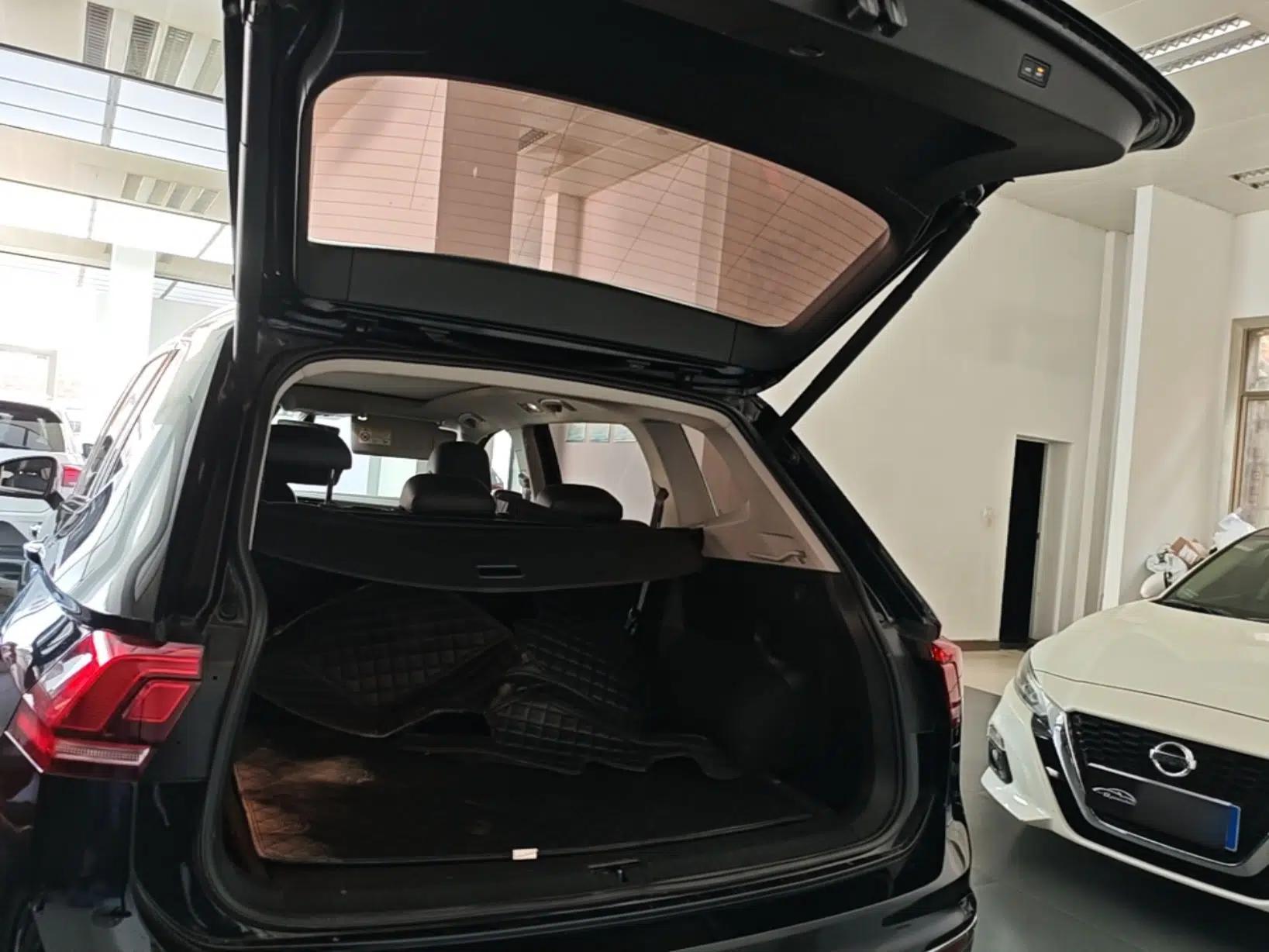 Volkswagen Tiguan L 2019 330TSI Automatic Two-Wheel Drive Smart Luxury Version China V Emission Standard — миниатюра 22
