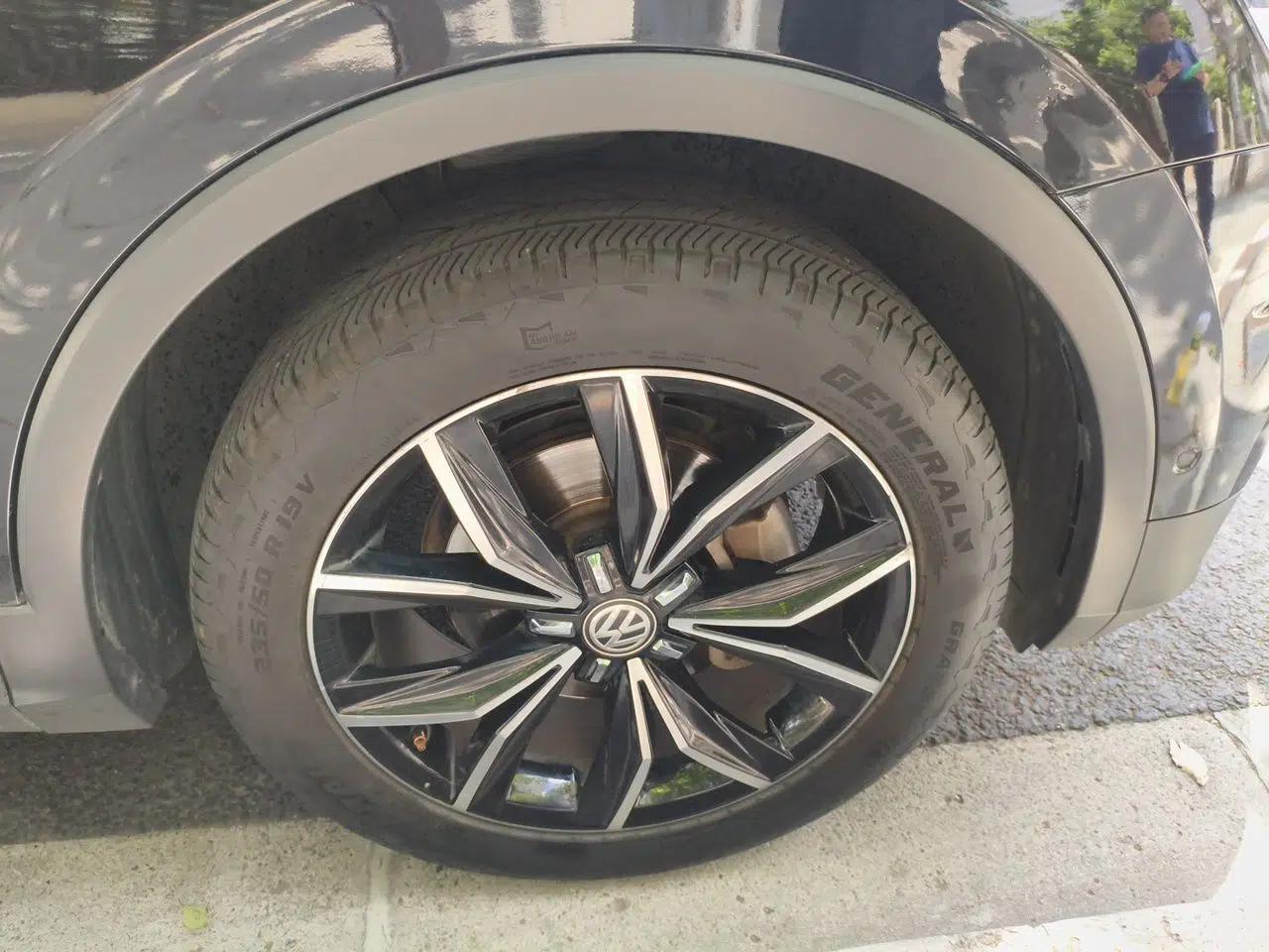 Volkswagen Tiguan L 2017 330TSI Automatic Two-Wheel Drive Flagship Edition — миниатюра 8