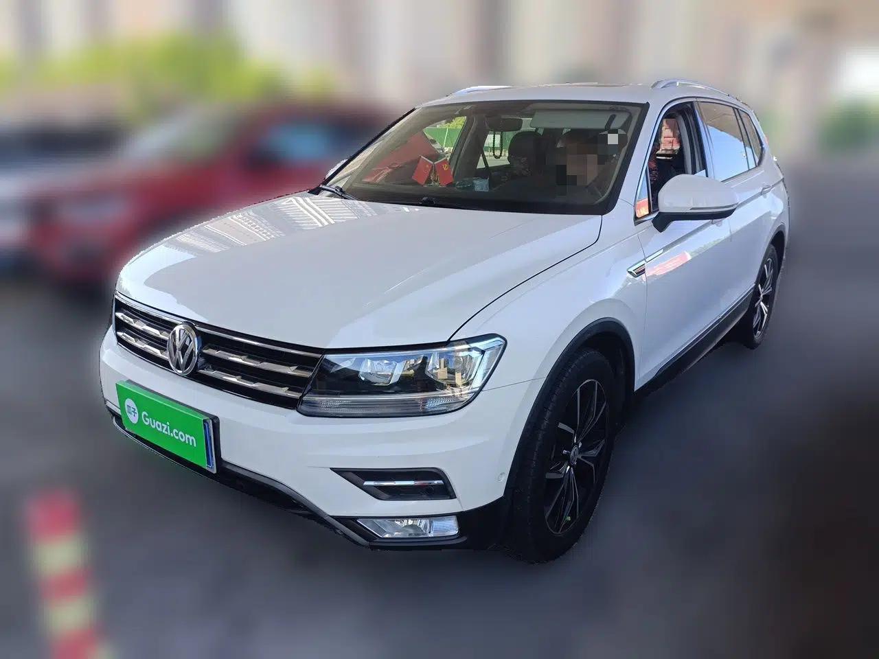Volkswagen Tiguan L 2019 330TSI Automatic Two-Wheel Drive Smart Luxury Version China VI Standard — миниатюра 1