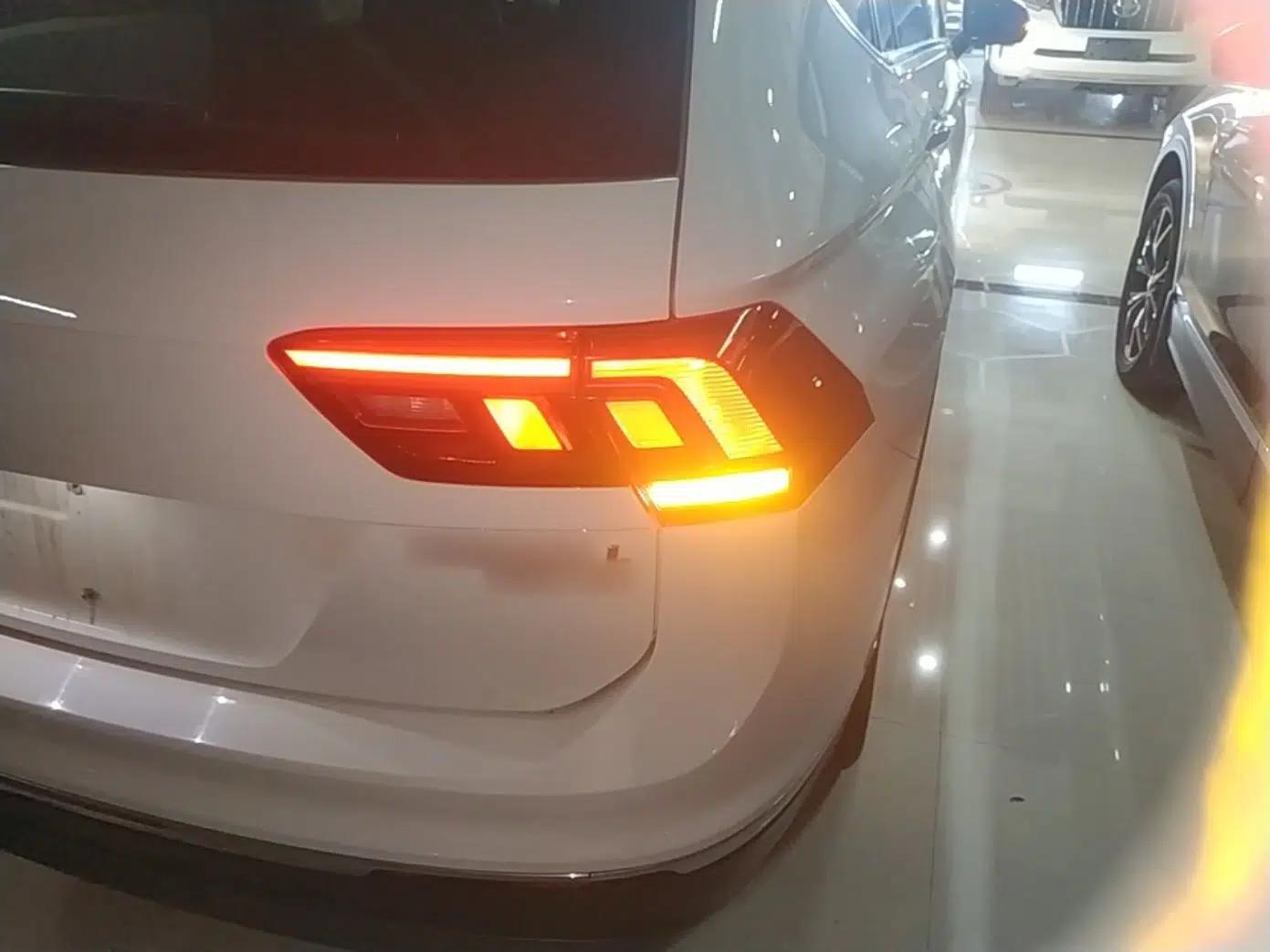Volkswagen Tiguan L 2020 330TSI Automatic Two-Wheel Drive Smart Luxury Edition China VI Standard — миниатюра 9