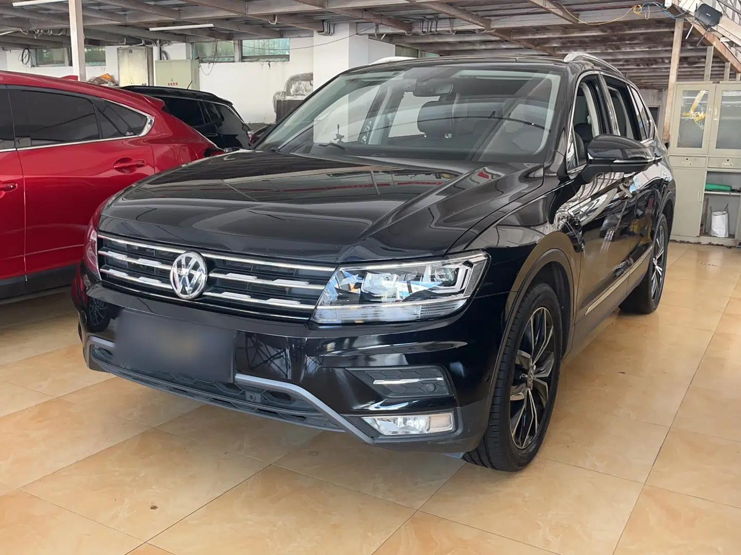 Volkswagen Tiguan L 2019 Revised 330TSI Automatic Two-Wheel Drive Smart & Luxury Edition China VI Standard — миниатюра 1