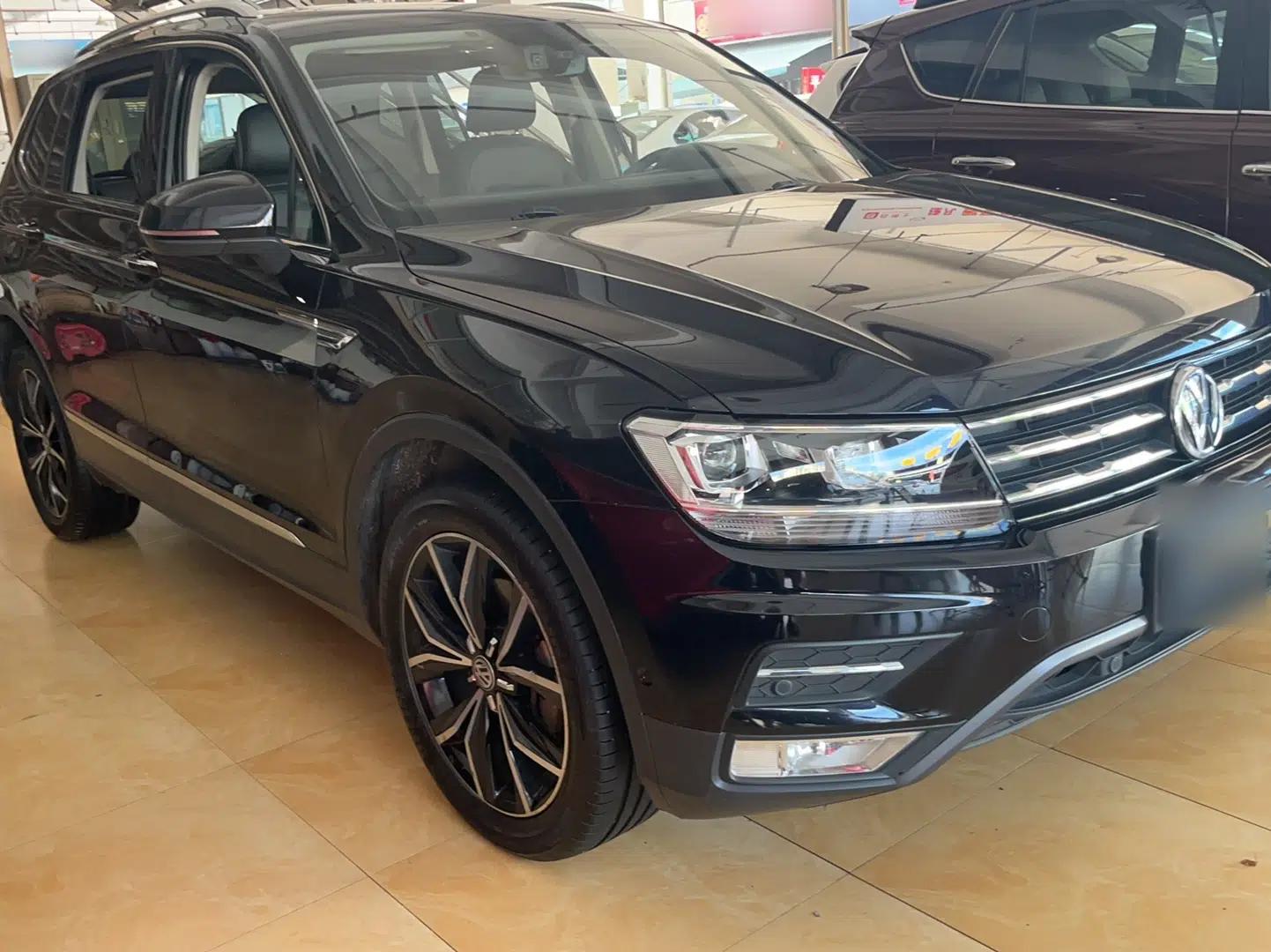 Volkswagen Tiguan L 2019 Revised 330TSI Automatic Two-Wheel Drive Smart & Luxury Edition China VI Standard — миниатюра 3