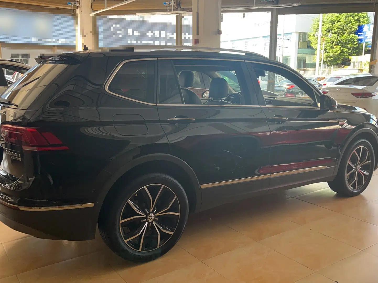 Volkswagen Tiguan L 2019 Revised 330TSI Automatic Two-Wheel Drive Smart & Luxury Edition China VI Standard — миниатюра 5