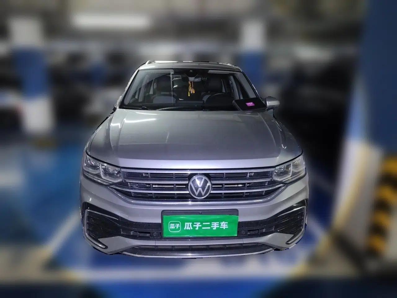 Volkswagen Tiguan L 2022 330TSI Automatic Two-Wheel Drive R-Line Flagship Edition — миниатюра 2