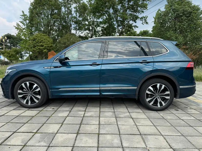 Volkswagen Tiguan L 2022 330TSI Automatic Two-Wheel Drive R-Line Enhanced Edition — миниатюра 14