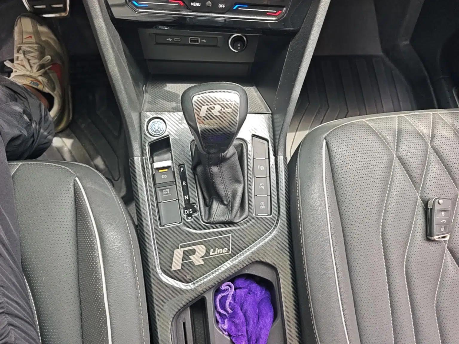 Volkswagen Tiguan L 2022 330TSI Automatic Two-Wheel Drive R-Line Enhanced Edition — миниатюра 24