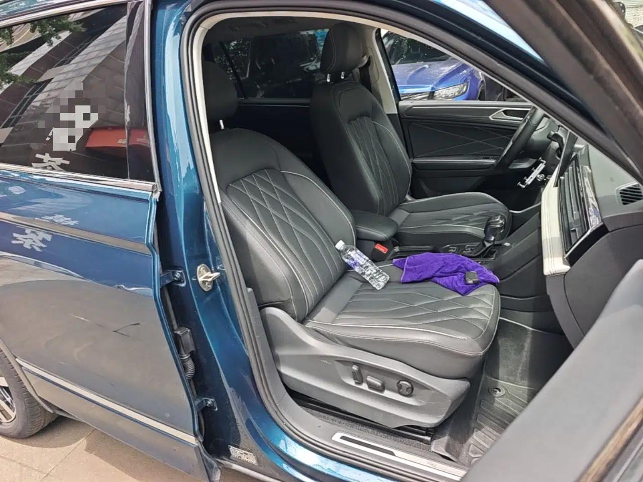Volkswagen Tiguan L 2022 330TSI Automatic Two-Wheel Drive R-Line Enhanced Edition — миниатюра 27