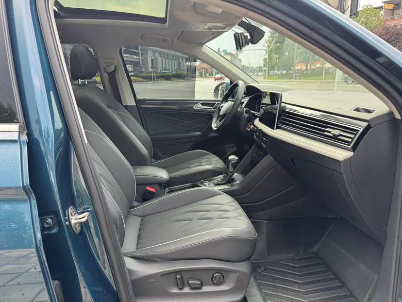Volkswagen Tiguan L 2022 330TSI Automatic Two-Wheel Drive R-Line Enhanced Edition — миниатюра 34