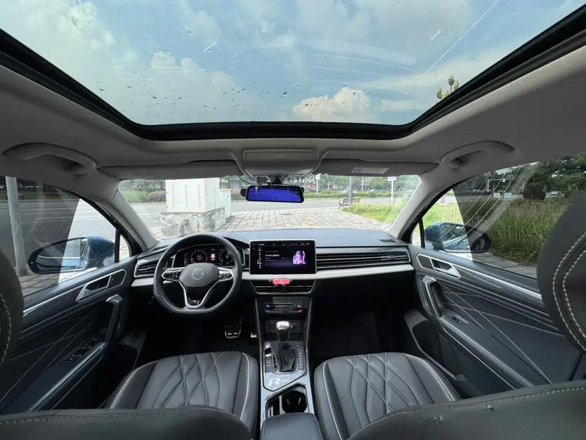 Volkswagen Tiguan L 2022 330TSI Automatic Two-Wheel Drive R-Line Enhanced Edition — миниатюра 35