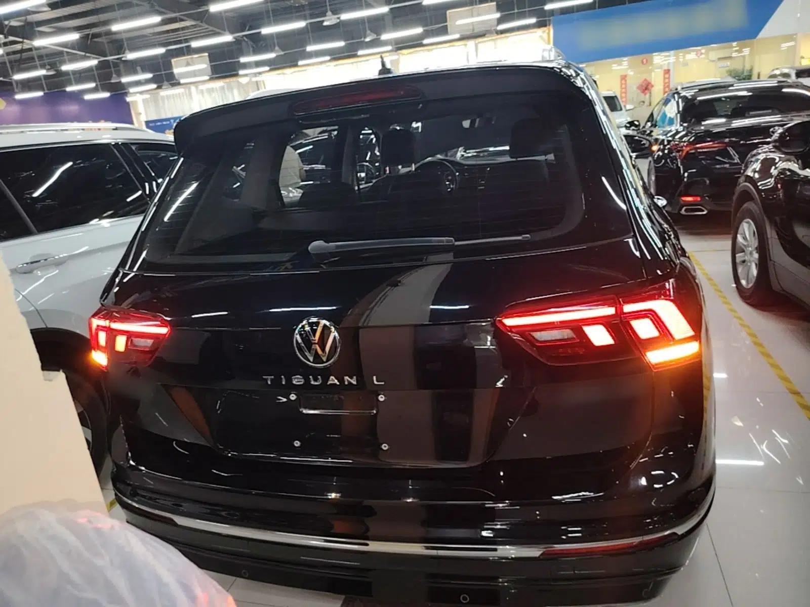 Volkswagen Tiguan L 2021 330TSI Automatic Two-Wheel Drive R-Line Enhanced Edition — миниатюра 5