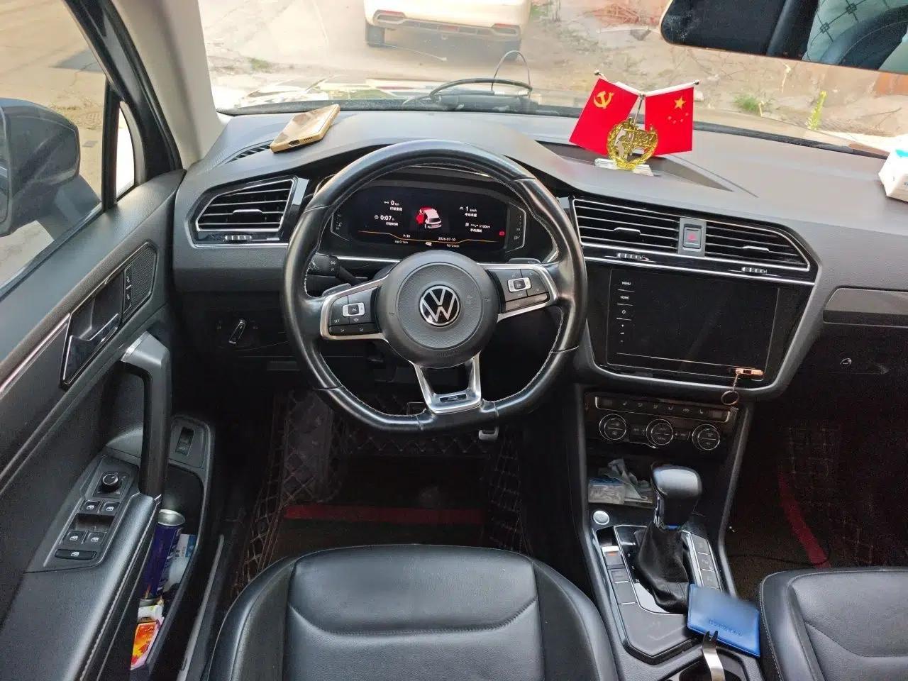 Volkswagen Tiguan L 2021 330TSI Automatic Two-Wheel Drive R-Line Enhanced Edition — миниатюра 10