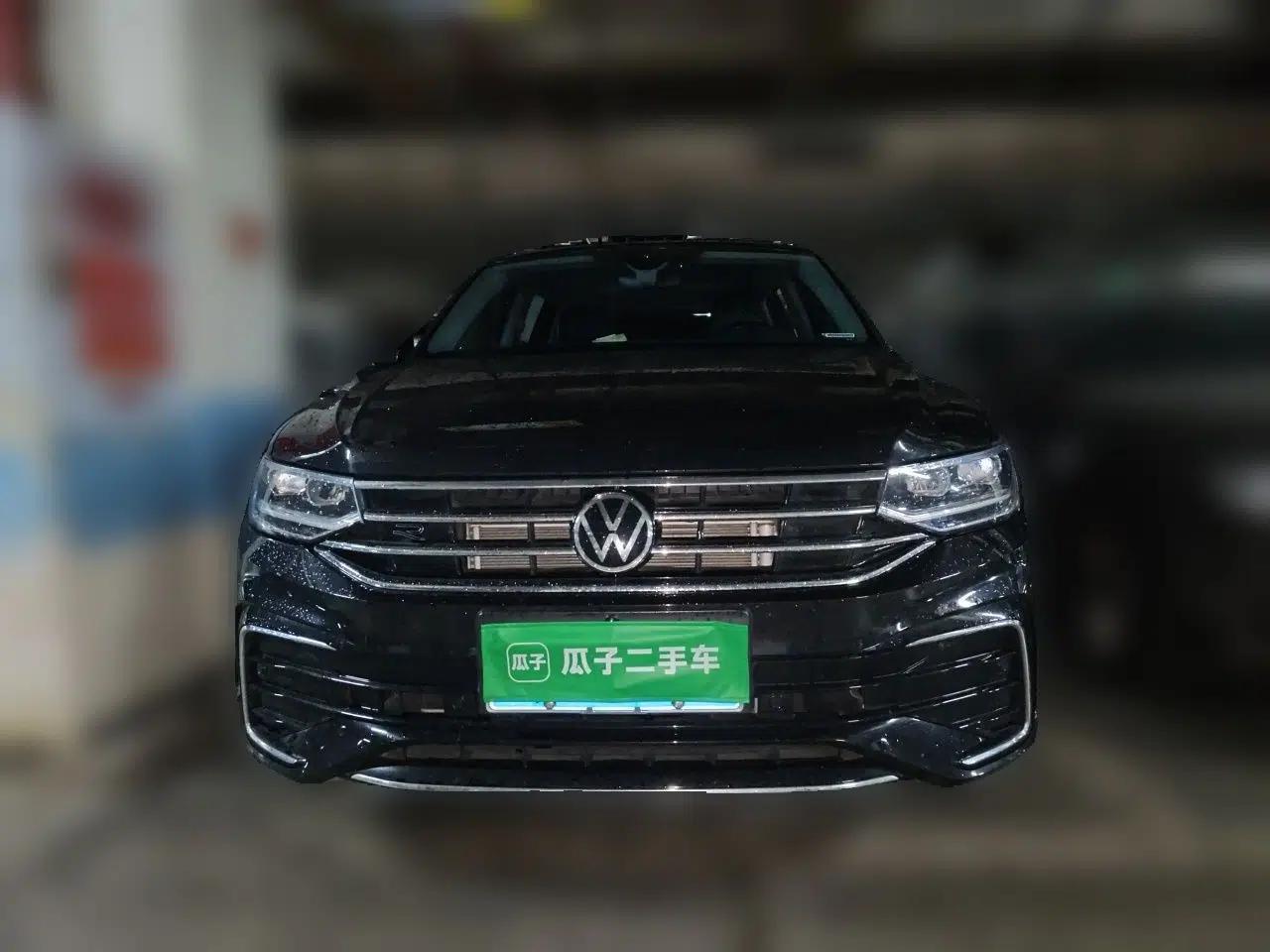 Volkswagen Tiguan L 2023 Restyled 330TSI Automatic Two-Wheel Drive R-Line Enhanced Comfort Version — миниатюра 2