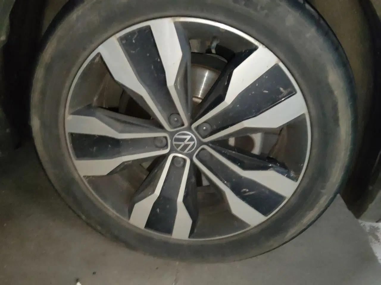 Volkswagen Tiguan L 2022 330TSI Automatic Two-Wheel Drive R-Line Enhanced Edition — миниатюра 8
