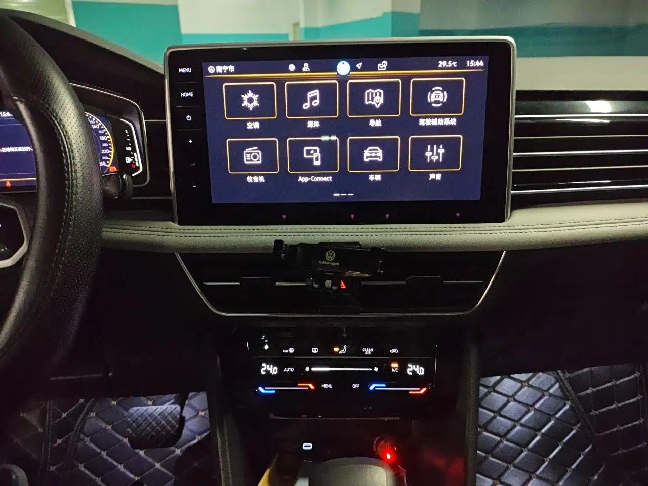 Volkswagen Tiguan L 2023 Revised Version 330TSI Automatic Two-Wheel Drive Smart Enjoyment Edition — миниатюра 13