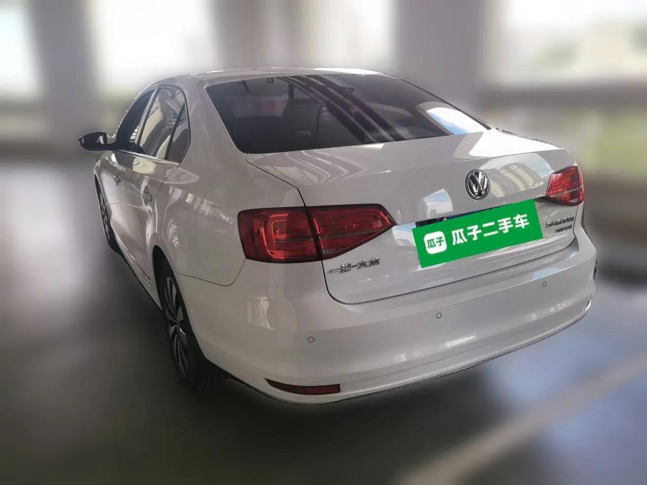 Volkswagen Sagitar 2018 180TSI DSG Prestige Edition — миниатюра 4
