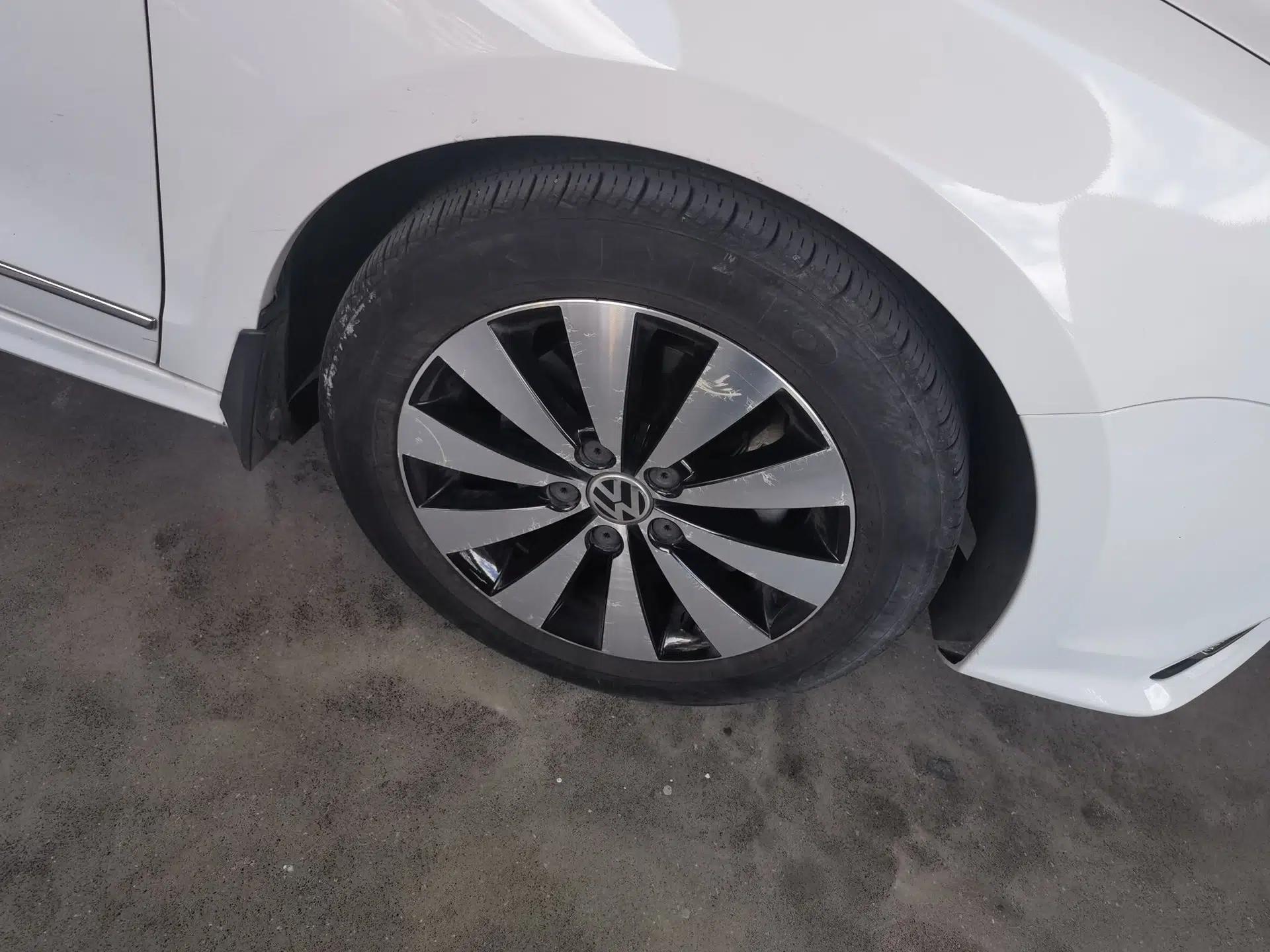 Volkswagen Sagitar 2018 180TSI DSG Prestige Edition — миниатюра 8
