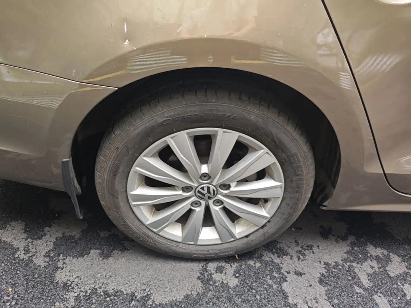 Volkswagen Sagitar 2014 Revised Version 1.6L Automatic Comfort Edition — миниатюра 11