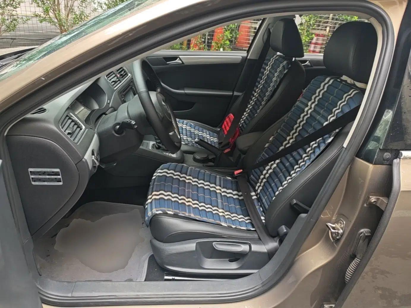 Volkswagen Sagitar 2014 Revised Version 1.6L Automatic Comfort Edition — миниатюра 17