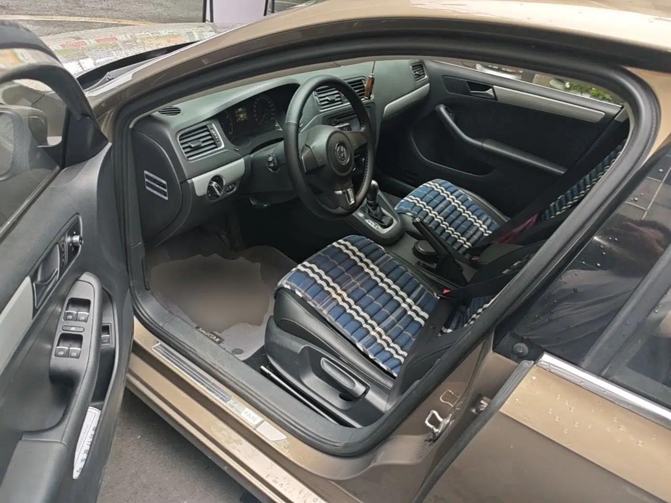 Volkswagen Sagitar 2014 Revised Version 1.6L Automatic Comfort Edition — миниатюра 18