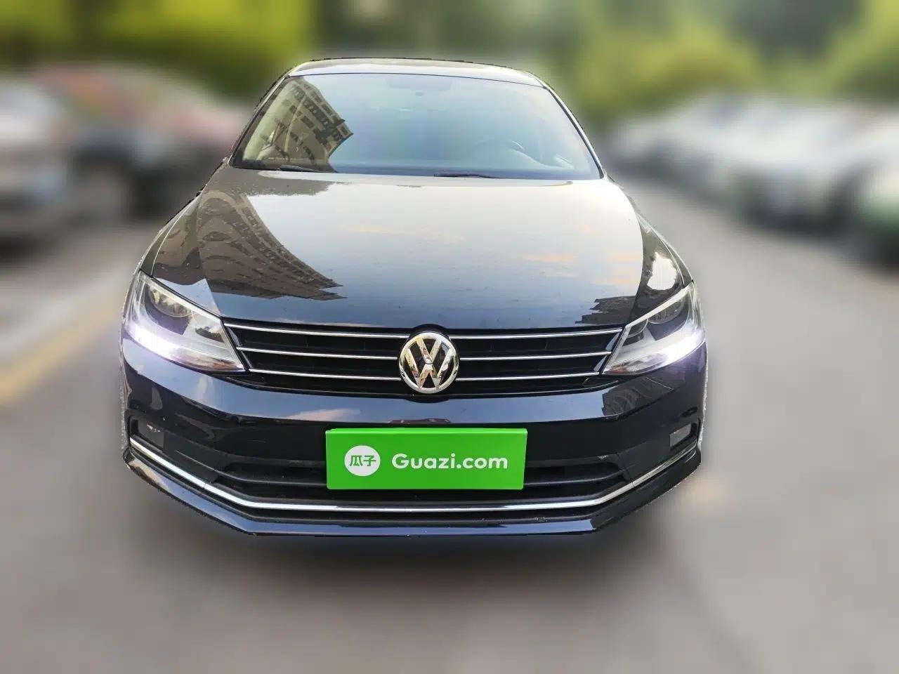 Volkswagen Sagitar 2017 1.6L Automatic Comfort Model — миниатюра 2