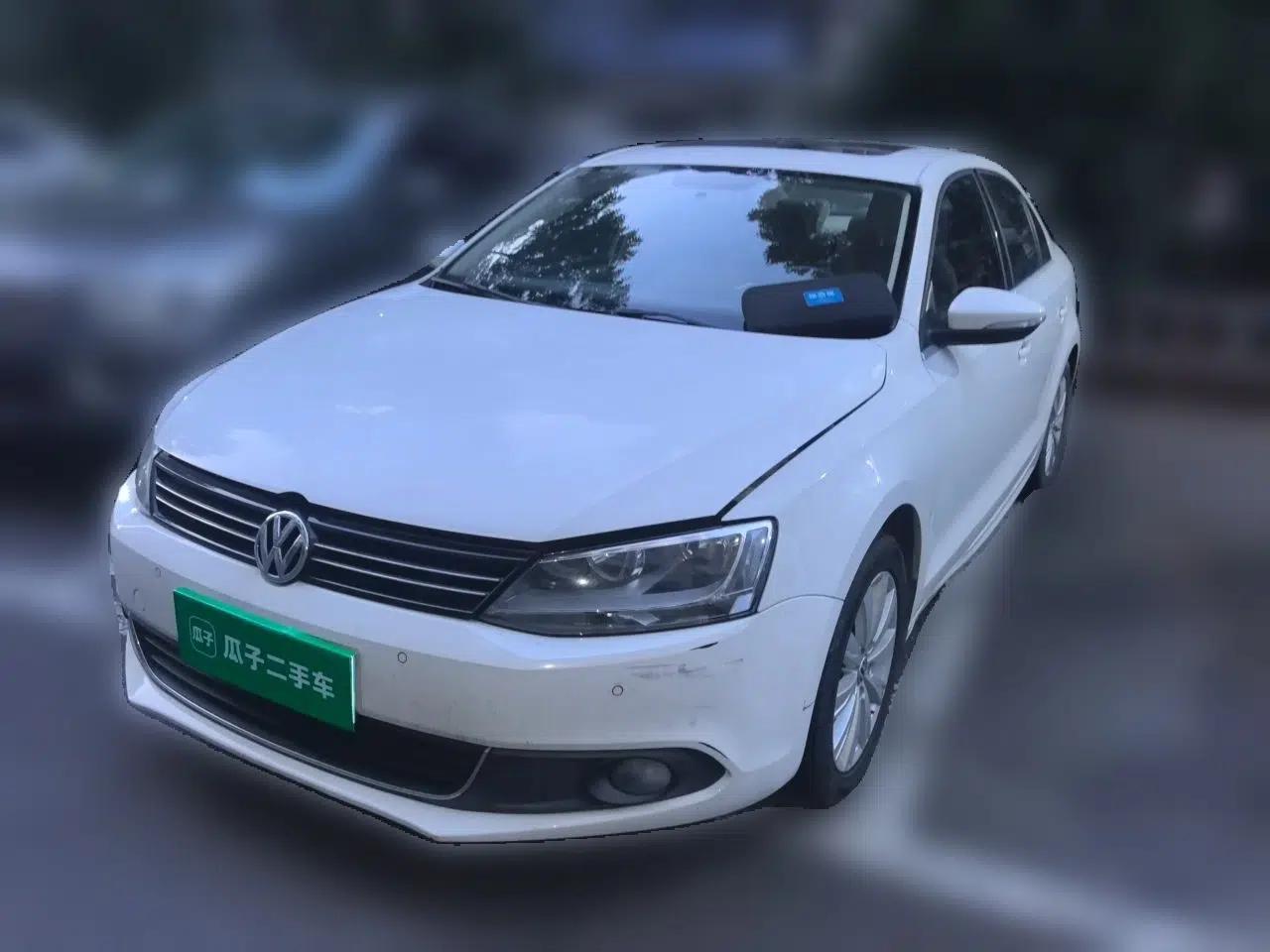 Volkswagen Sagitar 2014 1.4TSI Automatic Luxury Model — миниатюра 1