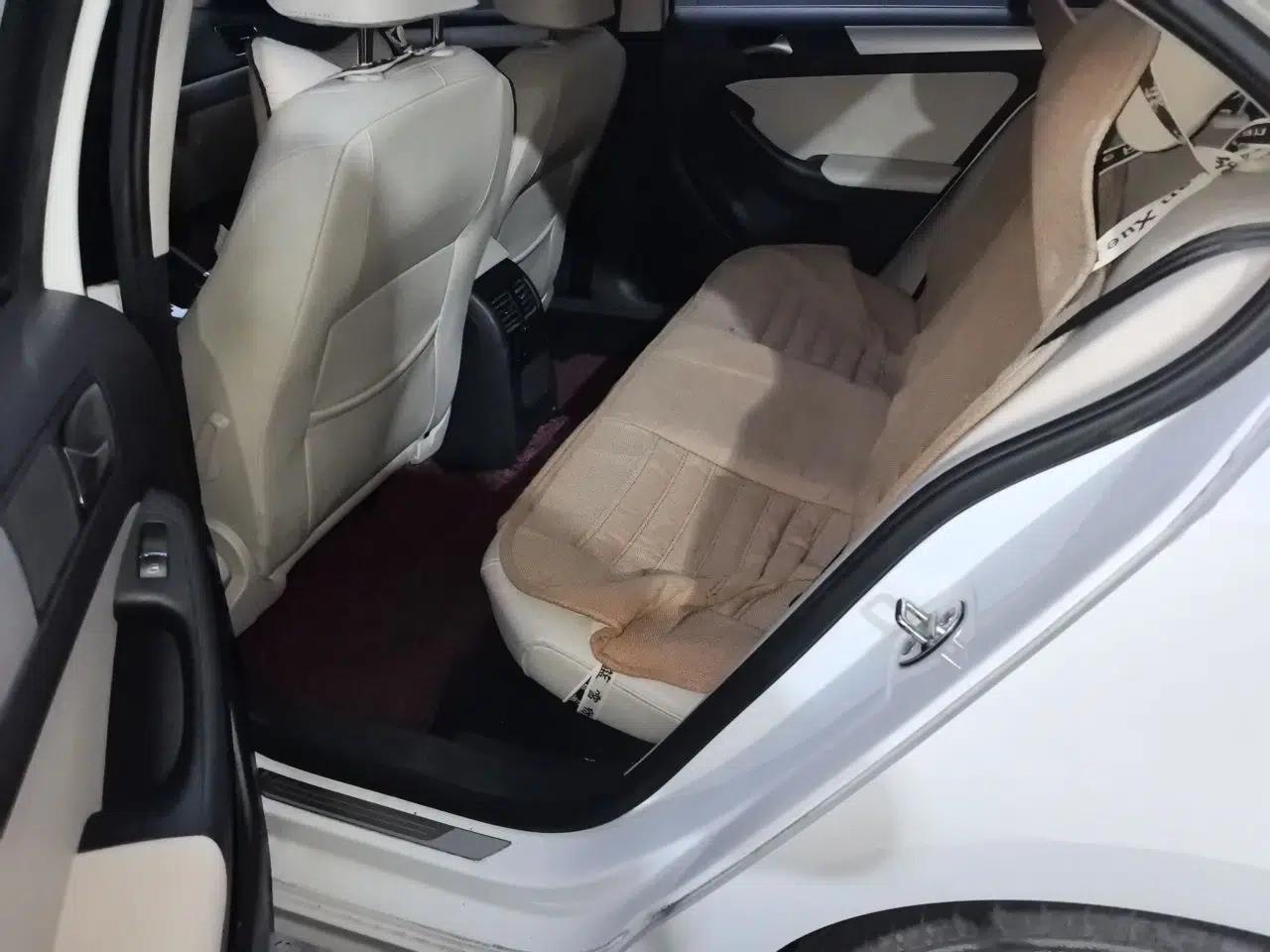 Volkswagen Sagitar 2014 1.4TSI Automatic Luxury Model — миниатюра 17
