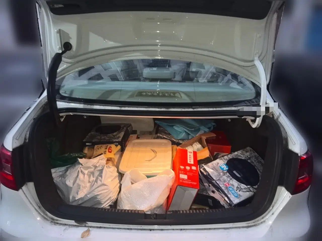 Volkswagen Sagitar 2014 1.4TSI Automatic Luxury Model — миниатюра 19
