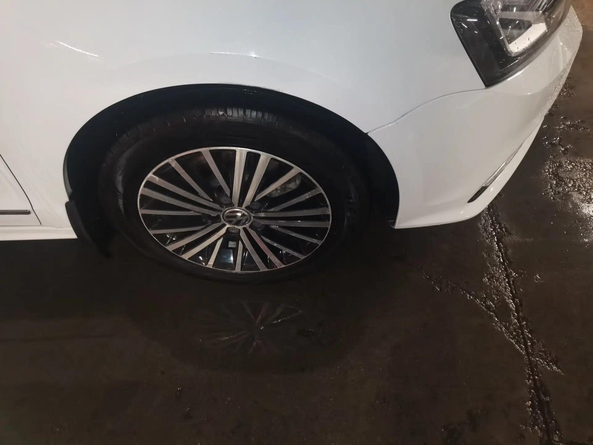 Volkswagen Sagitar 2017 230TSI Automatic Luxury Edition — миниатюра 8