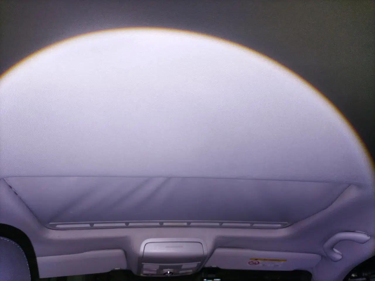 Volkswagen Sagitar 2017 1.6L Automatic Comfort Model — миниатюра 15