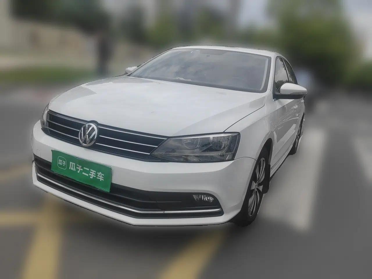 Volkswagen Sagitar 2017 1.6L Automatic Comfort Model — миниатюра 1