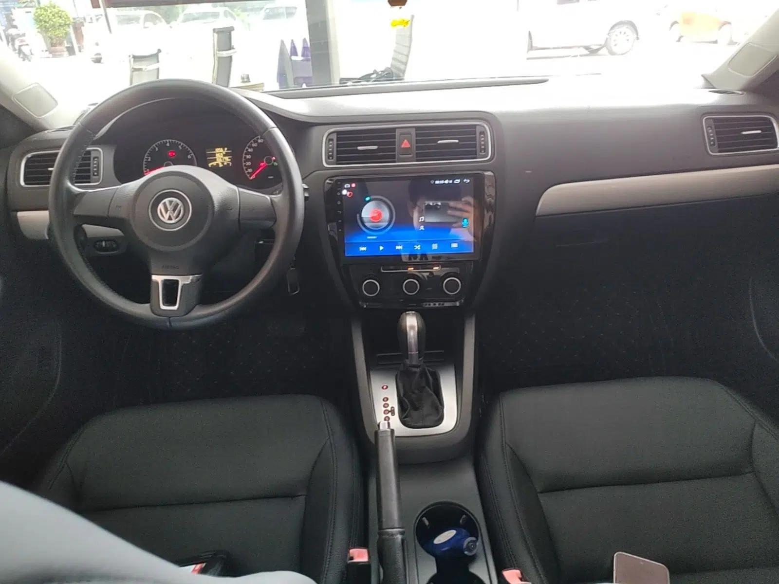 Volkswagen Sagitar 2014 Revised Version 1.6L Automatic Comfort Edition — миниатюра 12