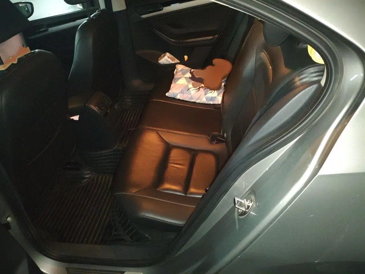 Volkswagen Sagitar 2015 230TSI Automatic Comfort Version — миниатюра 20