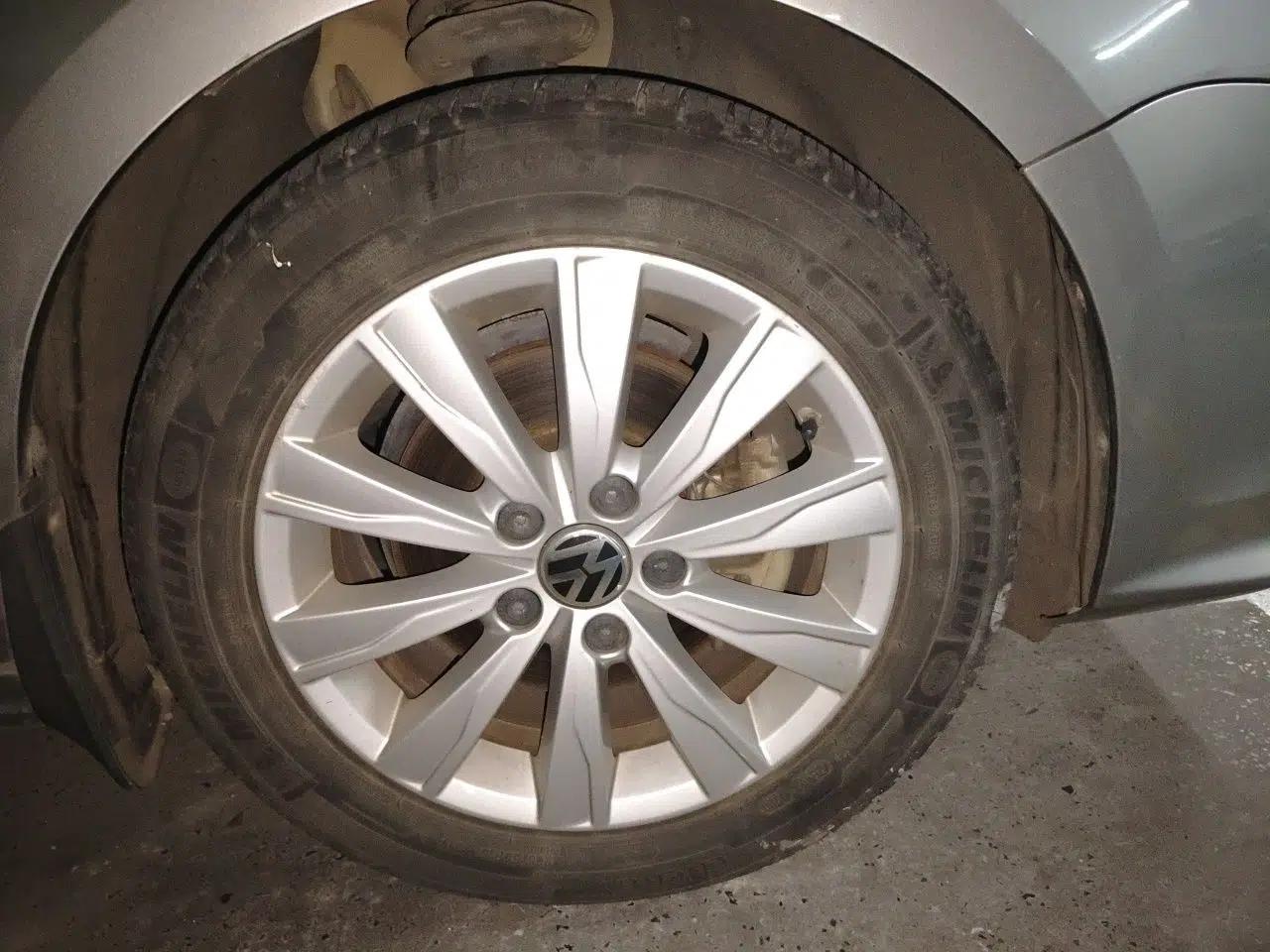 Volkswagen Sagitar 2015 230TSI Automatic Comfort Version — миниатюра 8