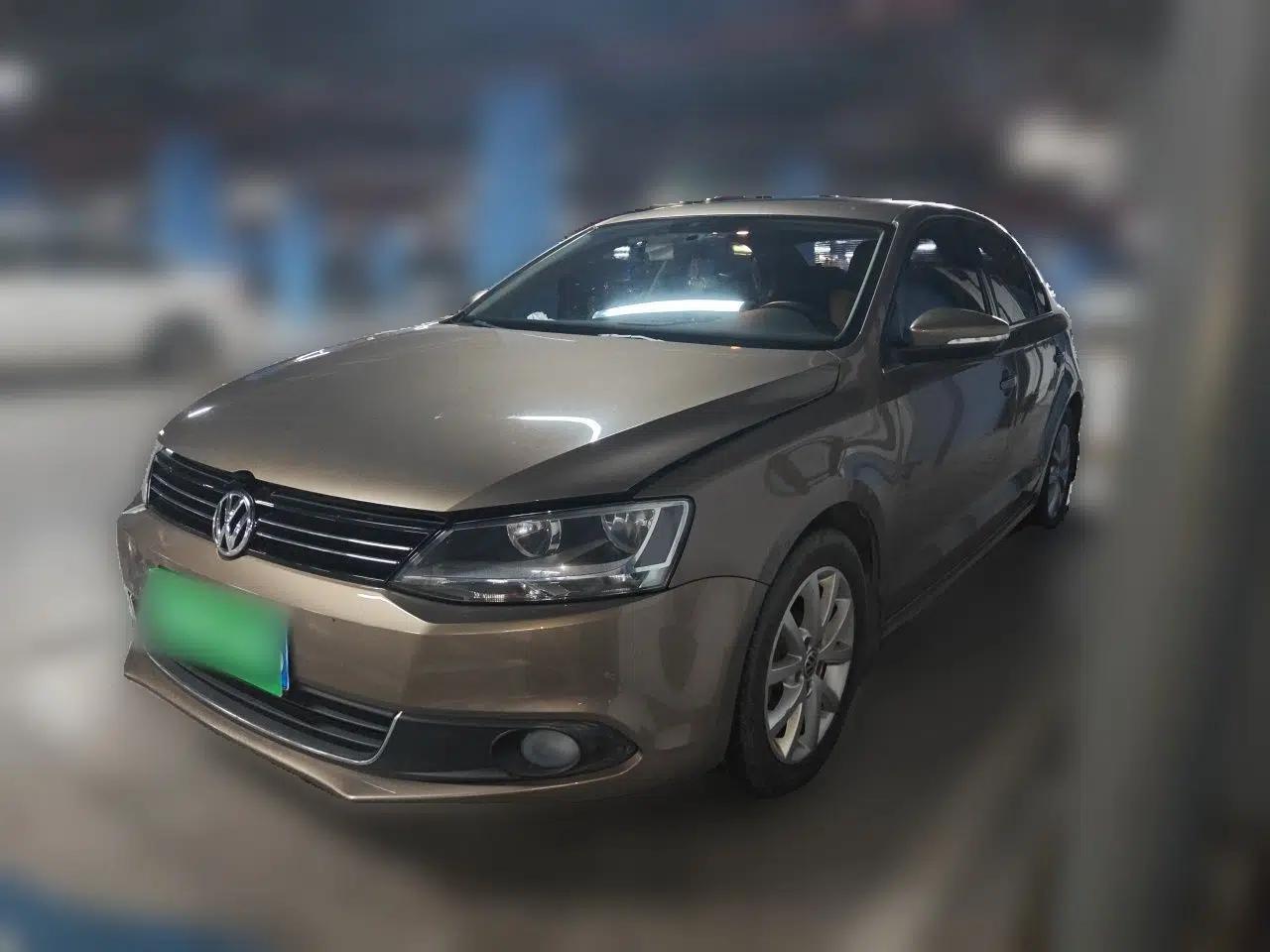 Volkswagen Sagitar 2012 1.6L Automatic Comfort Edition — миниатюра 1