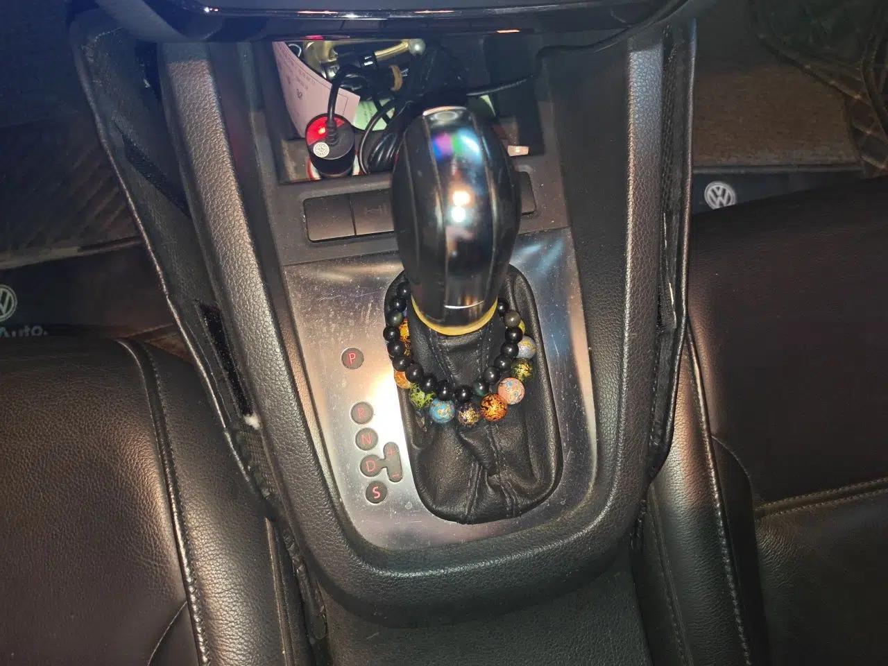 Volkswagen Sagitar 2012 1.6L Automatic Comfort Edition — миниатюра 14