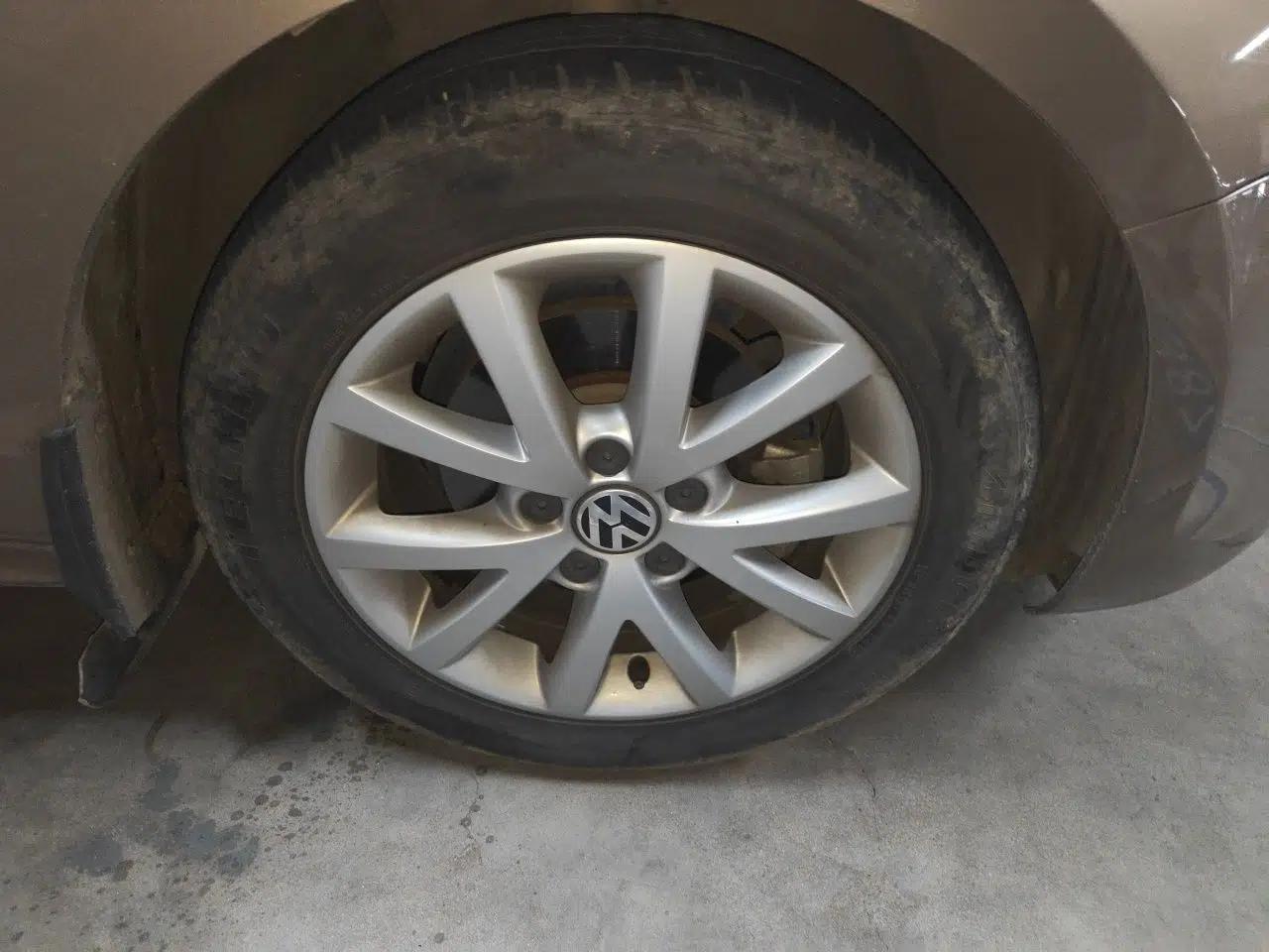 Volkswagen Sagitar 2012 1.6L Automatic Comfort Edition — миниатюра 8