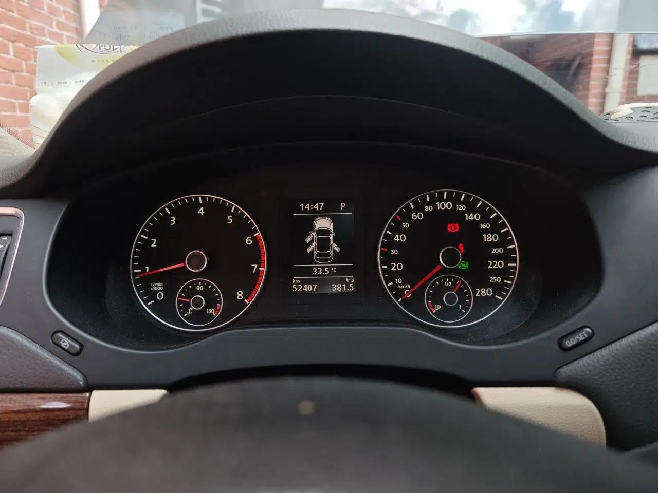 Volkswagen Sagitar 2012 1.8TSI Automatic Flagship Edition — миниатюра 11