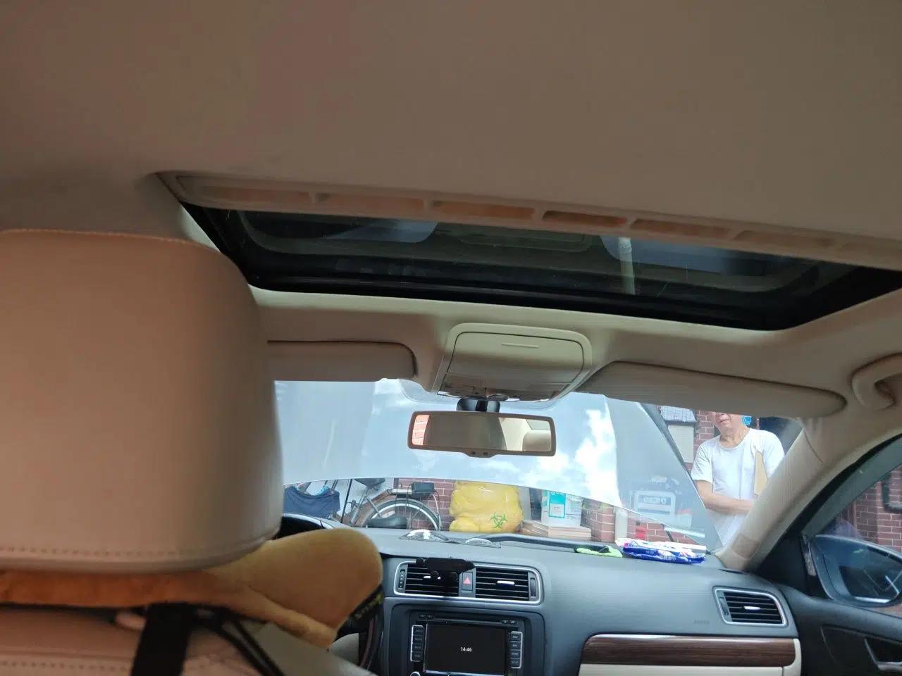 Volkswagen Sagitar 2012 1.8TSI Automatic Flagship Edition — миниатюра 18