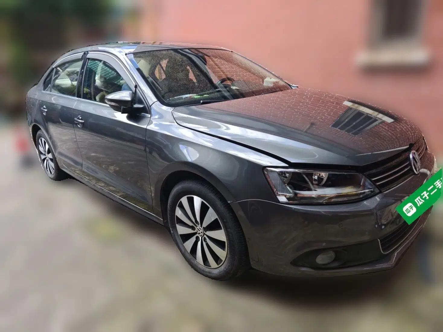 Volkswagen Sagitar 2012 1.8TSI Automatic Flagship Edition — миниатюра 3