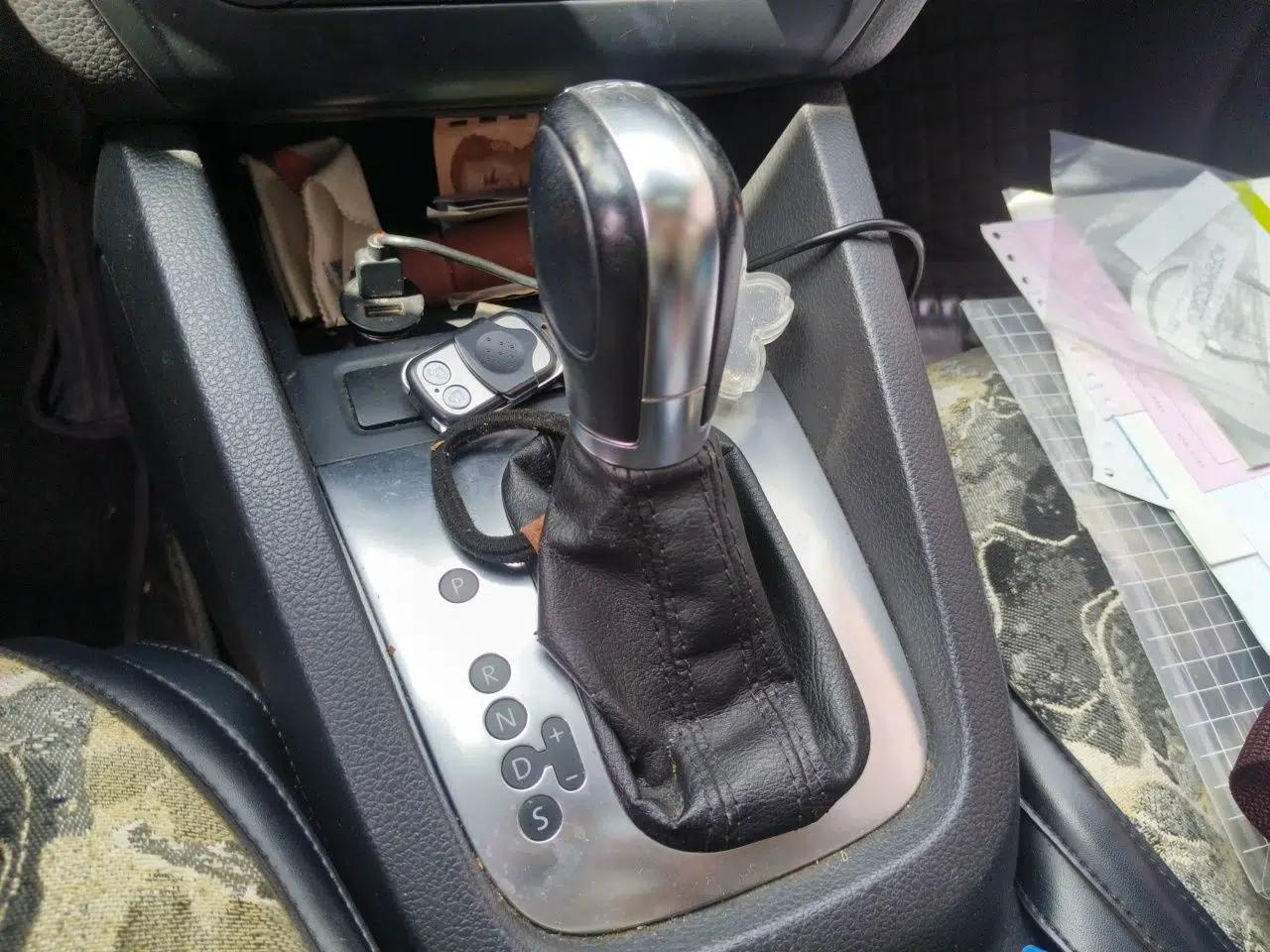 Volkswagen Sagitar 2014 1.4TSI Automatic Luxury Model — миниатюра 14
