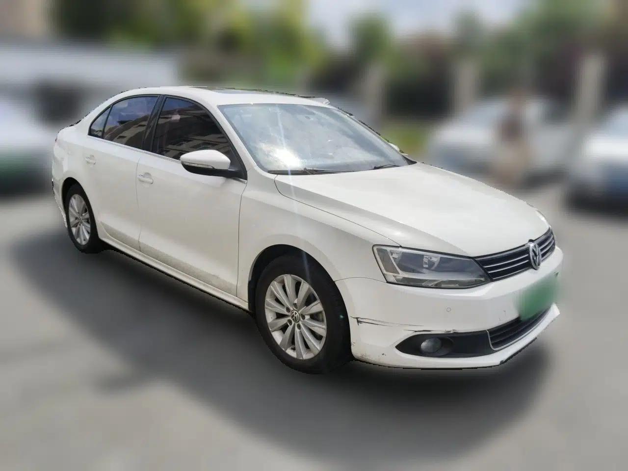 Volkswagen Sagitar 2014 1.4TSI Automatic Luxury Model — миниатюра 3
