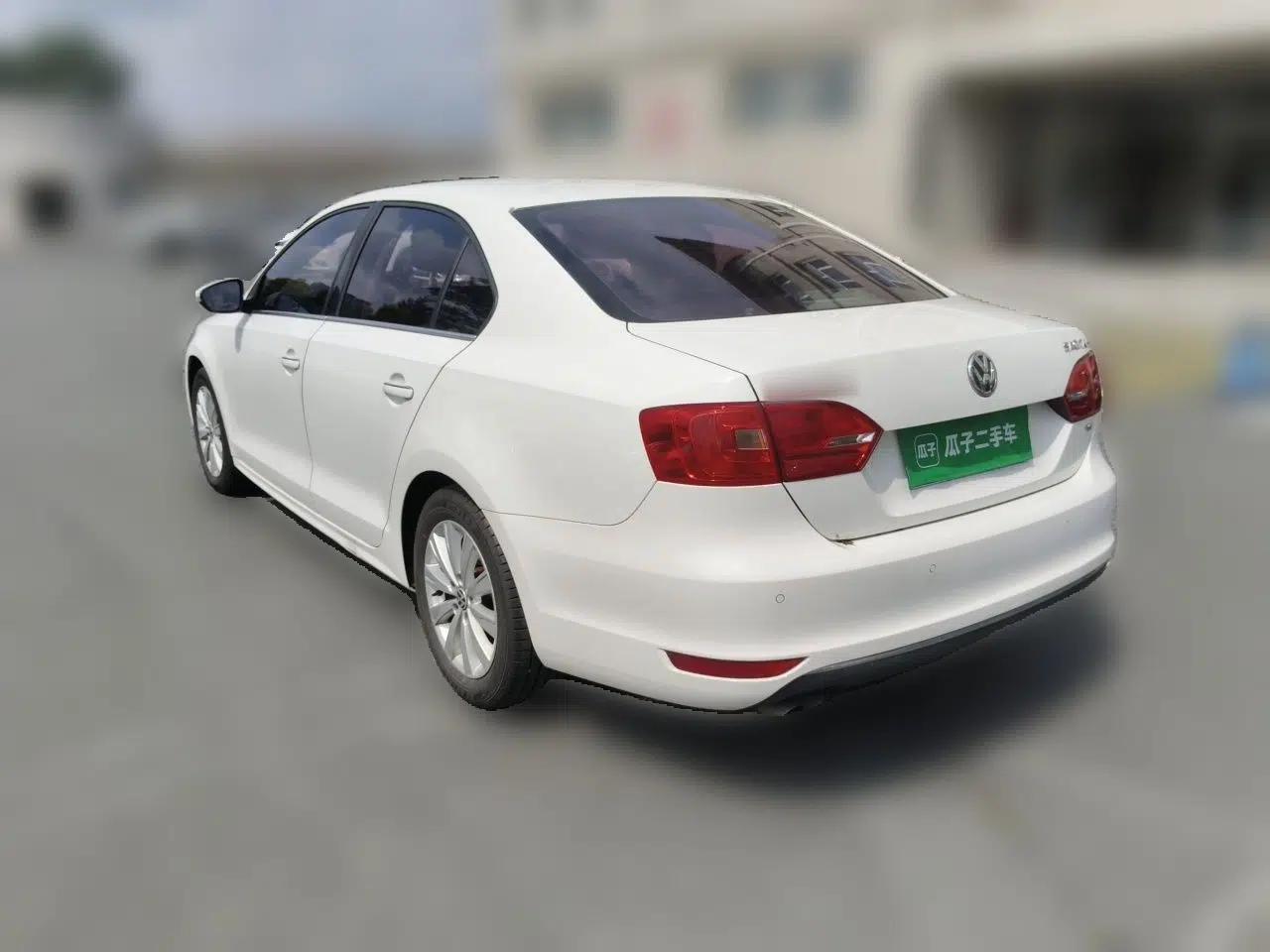 Volkswagen Sagitar 2014 1.4TSI Automatic Luxury Model — миниатюра 4