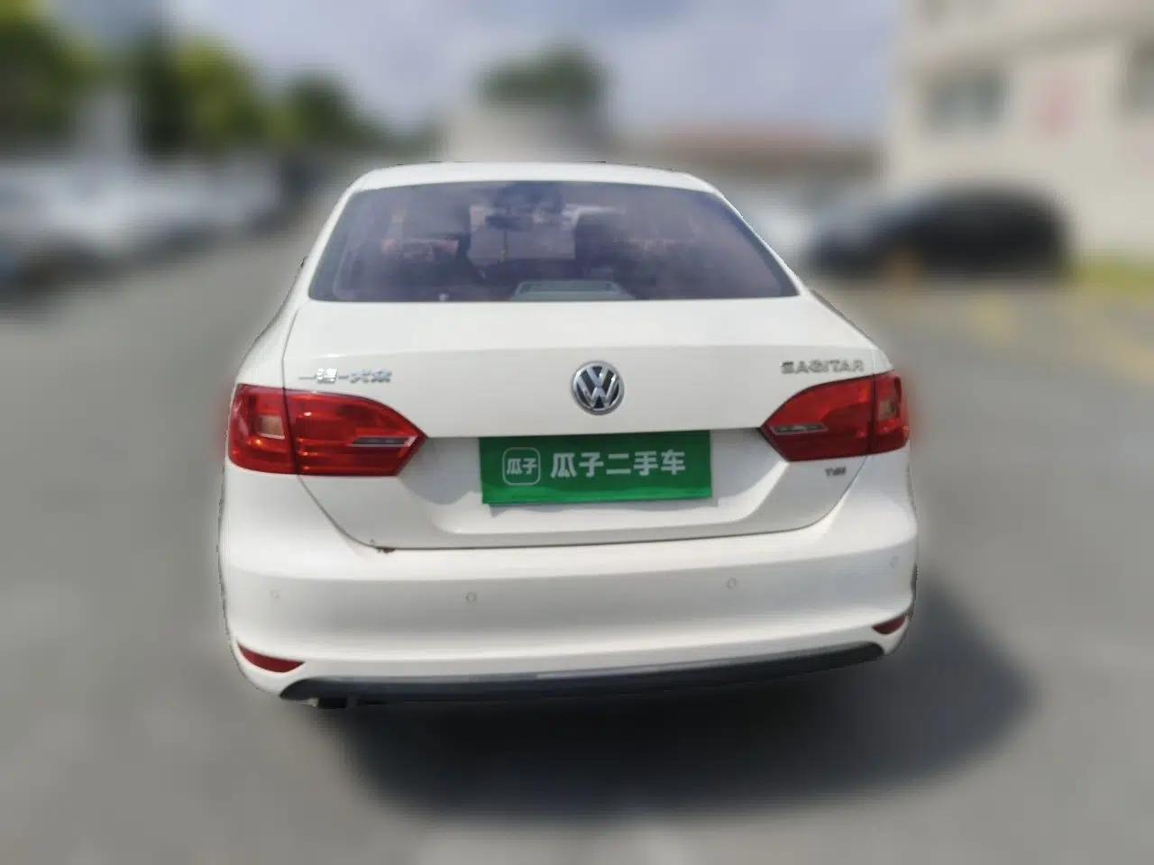 Volkswagen Sagitar 2014 1.4TSI Automatic Luxury Model — миниатюра 5