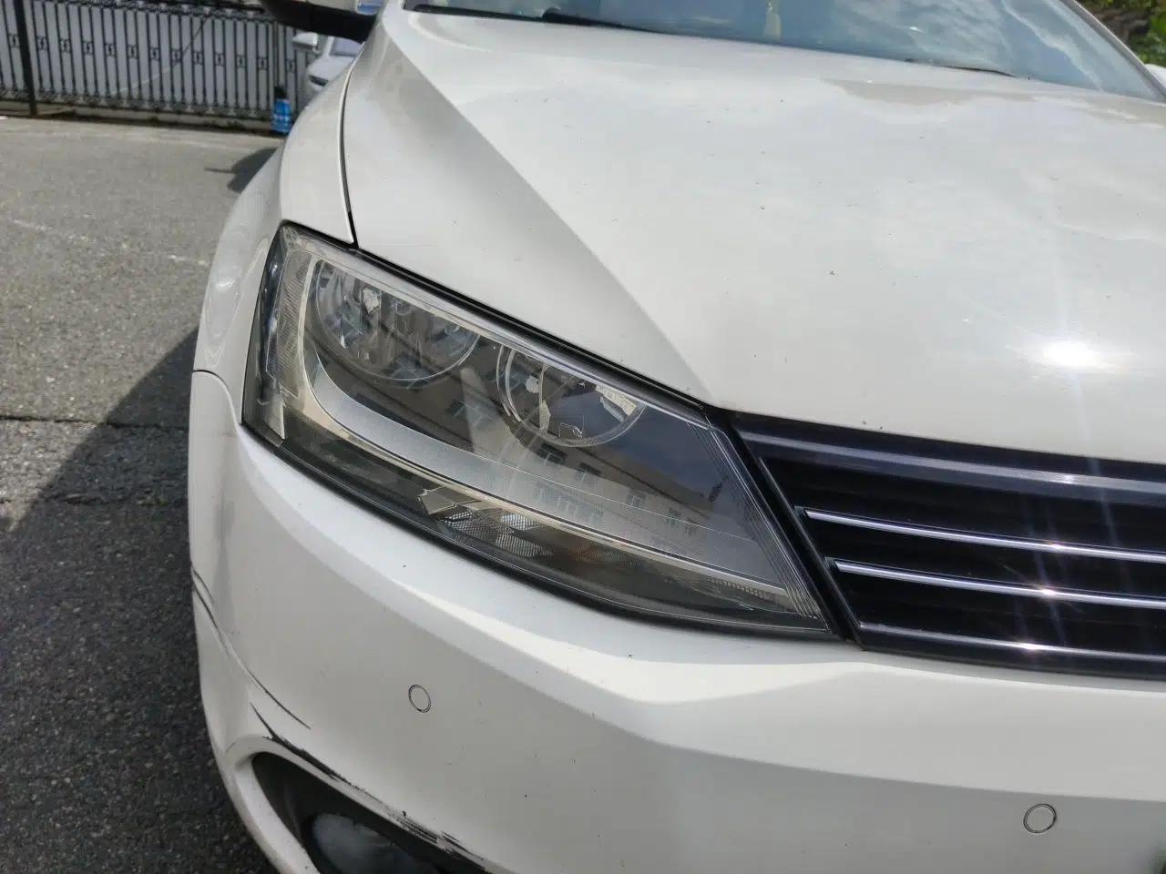 Volkswagen Sagitar 2014 1.4TSI Automatic Luxury Model — миниатюра 7