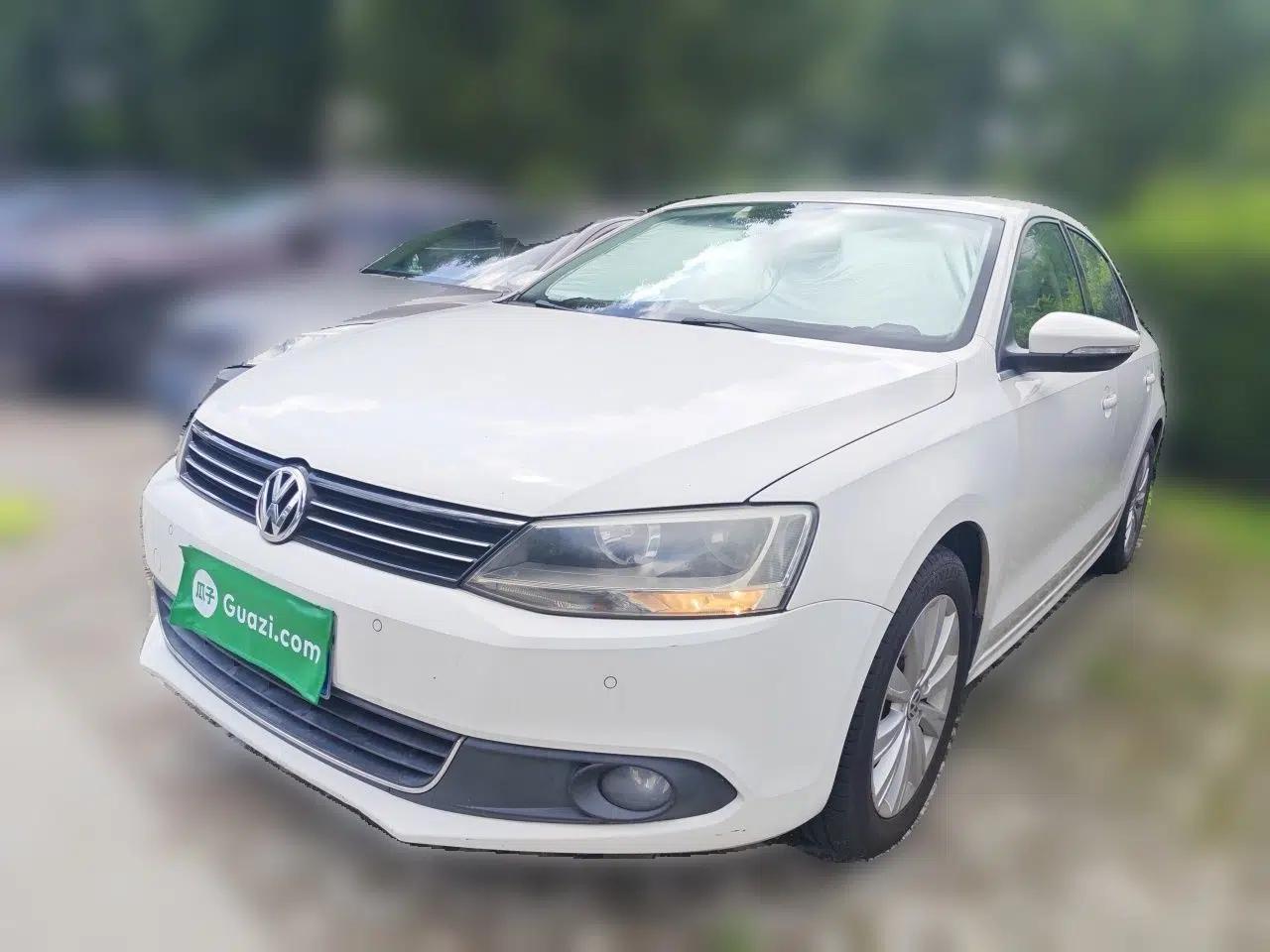 Volkswagen Sagitar 2014 Revised Version 1.4TSI Automatic Luxury Edition — миниатюра 1