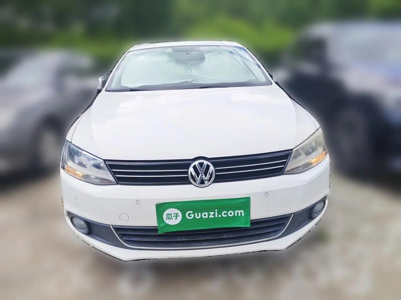Volkswagen Sagitar 2014 Revised Version 1.4TSI Automatic Luxury Edition — миниатюра 2
