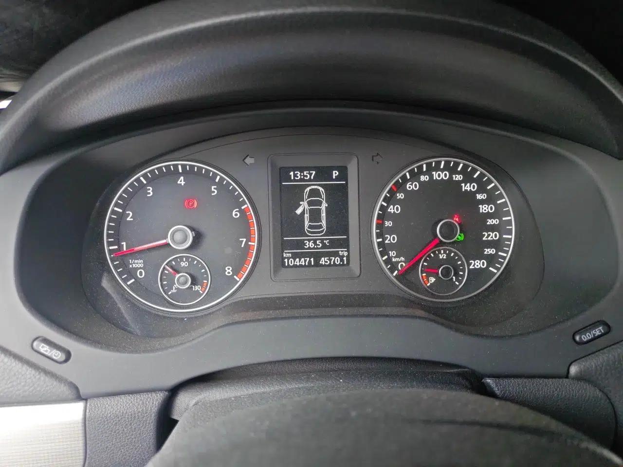 Volkswagen Sagitar 2014 Revised Version 1.4TSI Automatic Luxury Edition — миниатюра 11