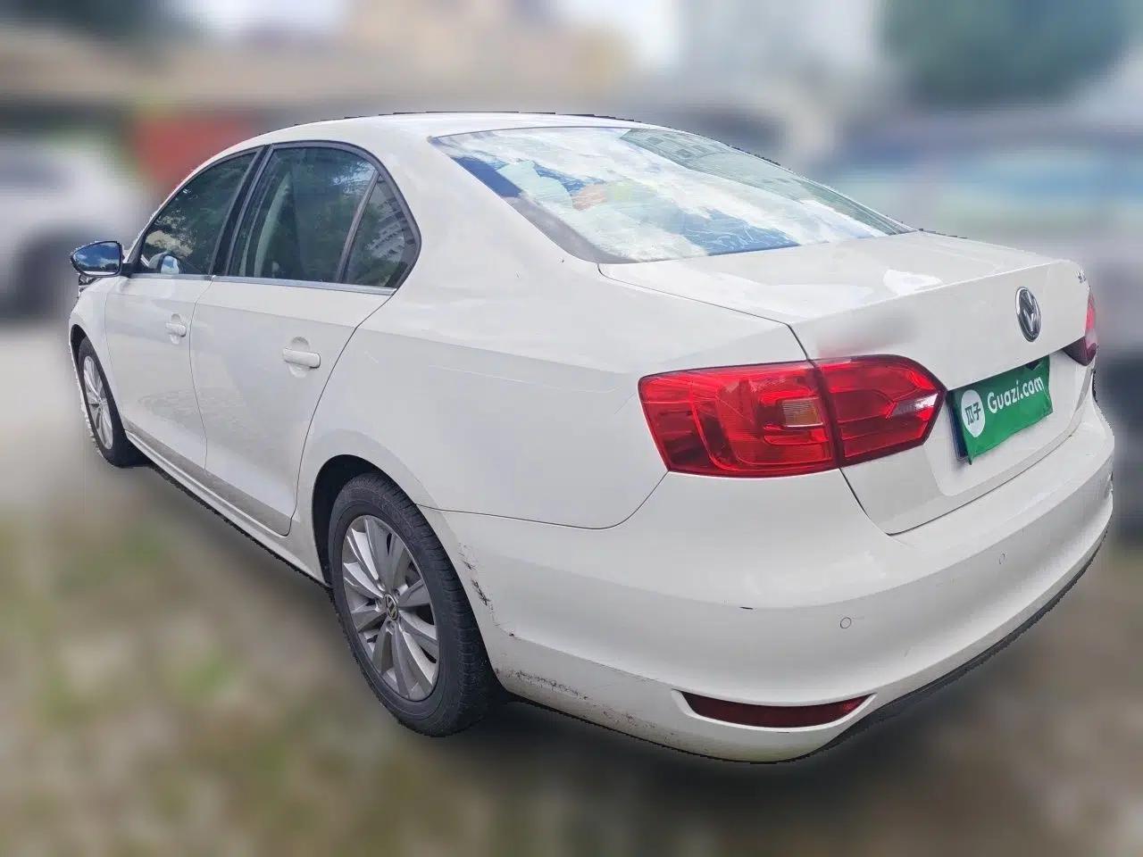 Volkswagen Sagitar 2014 Revised Version 1.4TSI Automatic Luxury Edition — миниатюра 4